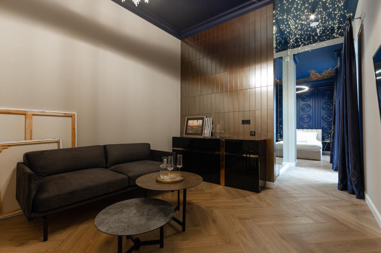 Mola Mola Apart Hotel Лвив Екстериор снимка