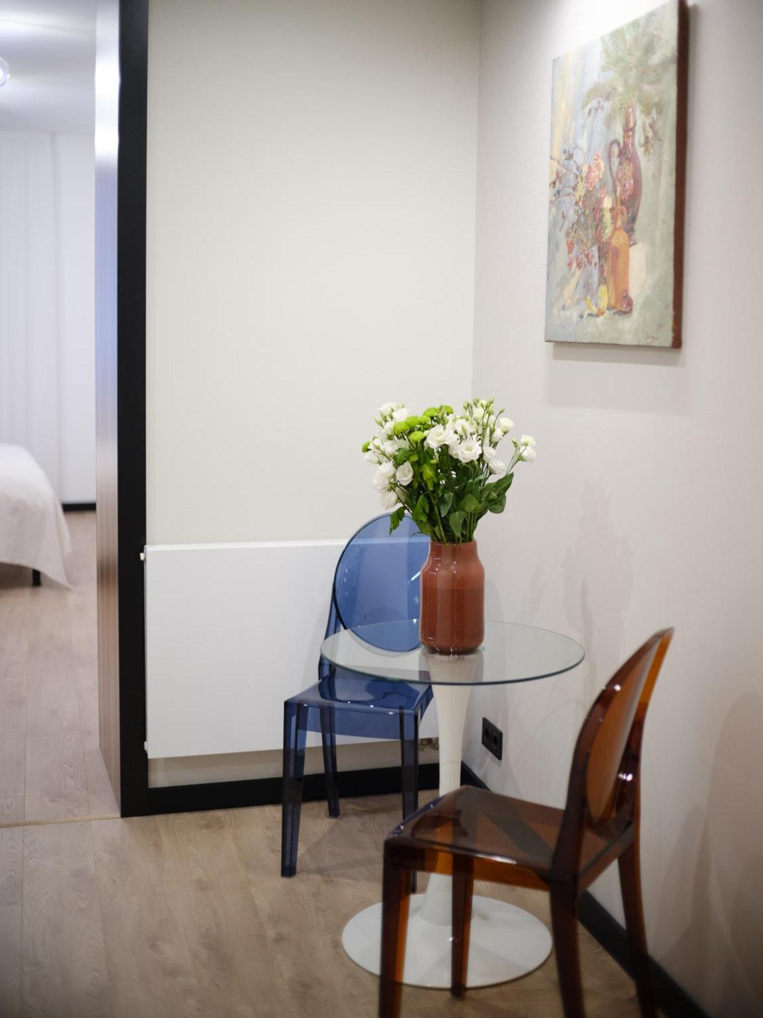 Mola Mola Apart Hotel Лвив Екстериор снимка