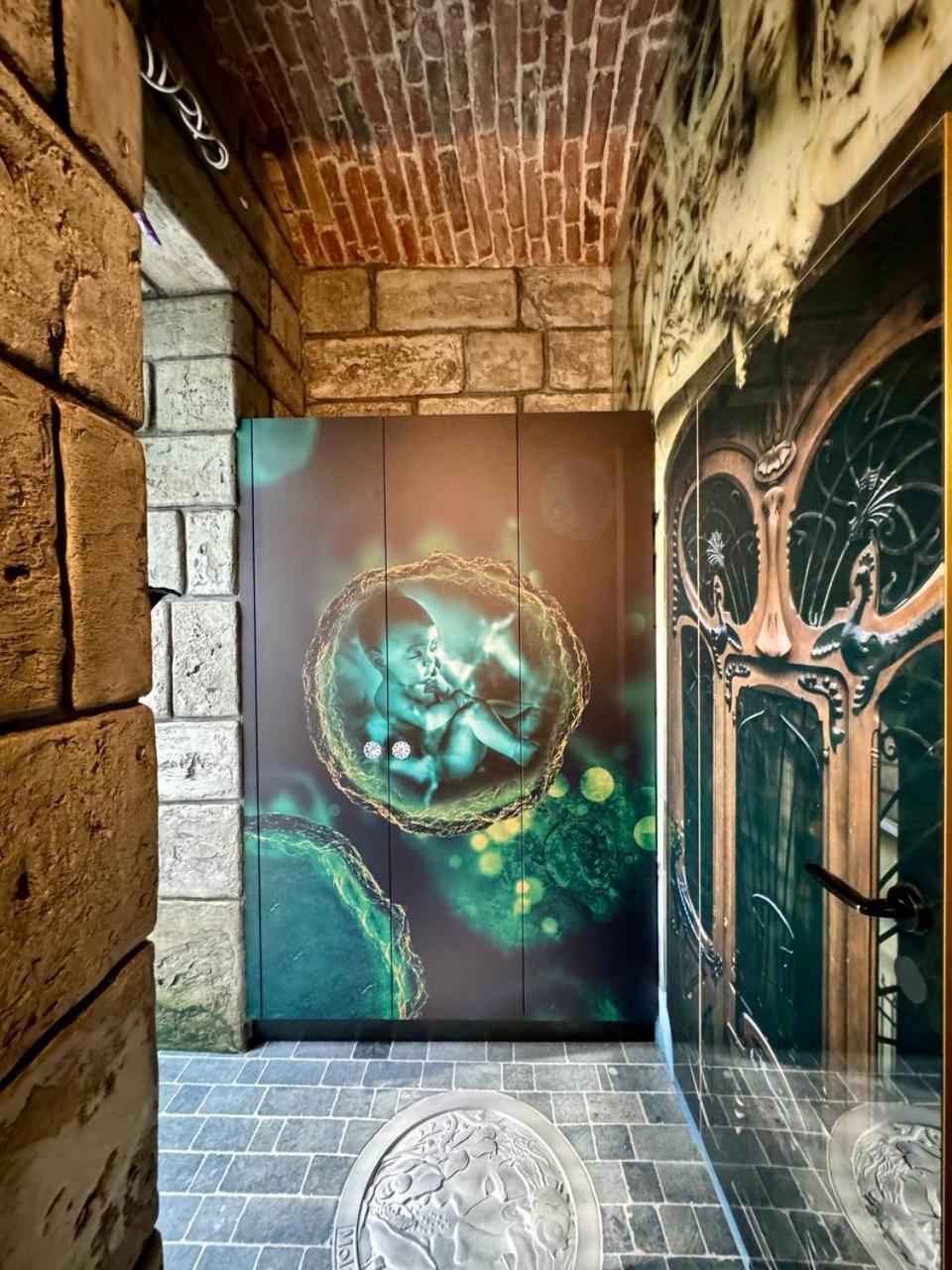 Mola Mola Apart Hotel Лвив Екстериор снимка